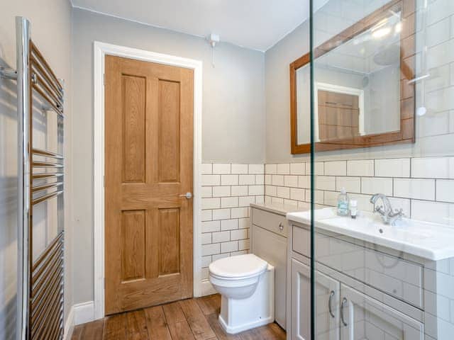 Shower room | Tavern Cottage - Tavern Cottages, Newsham, near Richmond