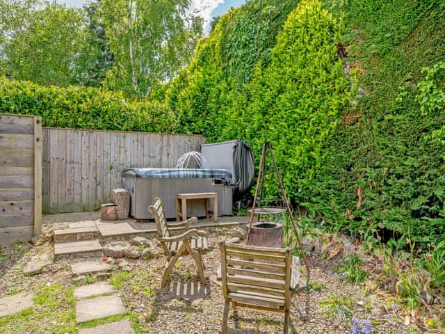 Sitting-out-area | Poppy Lodge - Tavern Cottages, Newsham, near Richmond