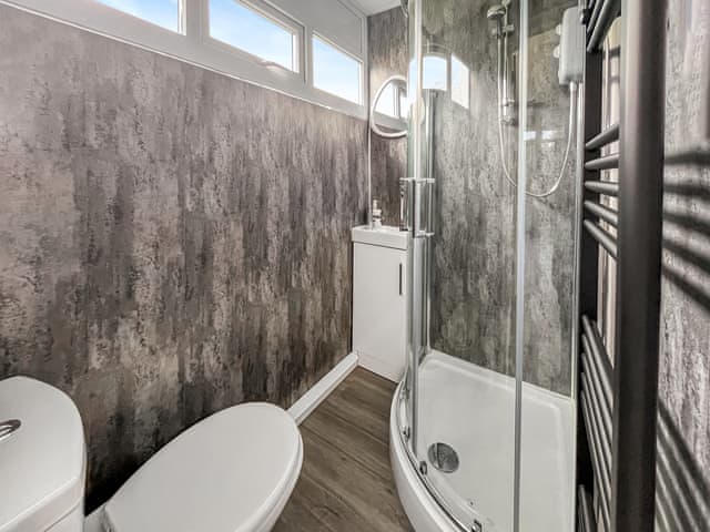 Bathroom | Melody&rsquo;s Beach Lodge, Skegness