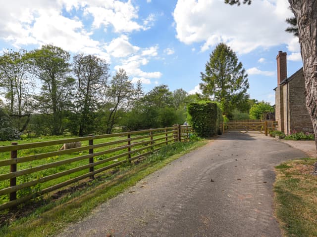 Driveway | Ford Farm, Ludlow