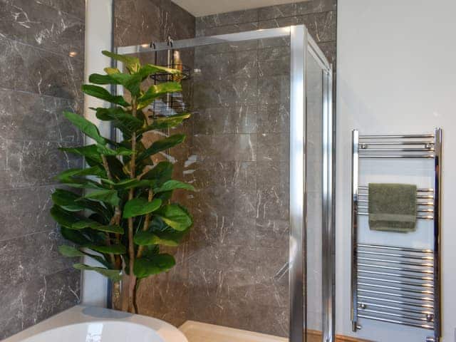 Bathroom | Stanley Terrace, Windermere