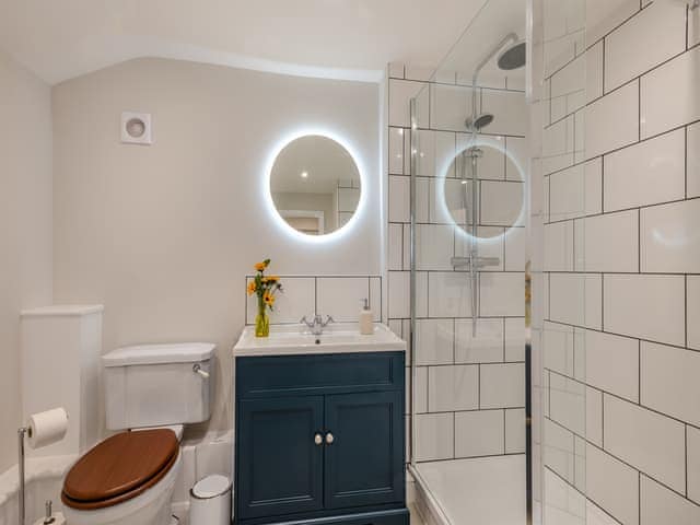 Bathroom | Oak Tree Cottage, Quidenham