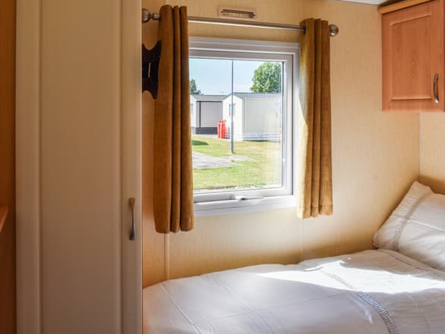 Twin bedroom | Suki&rsquo;s Shore, Lancaster