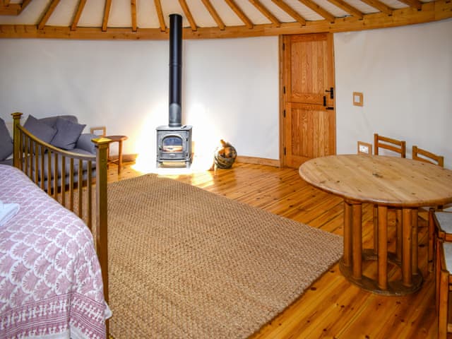 Open plan living space | Hazel Roundhouse - Walnut Farm, Beaminster