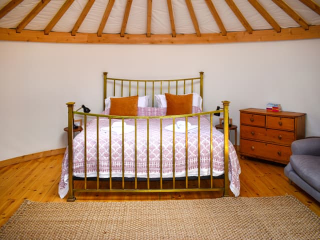 Open plan living space | Hazel Roundhouse - Walnut Farm, Beaminster