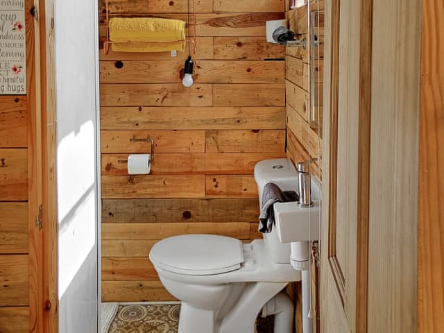 Bathroom | The BoxOasis Farm, Fareham