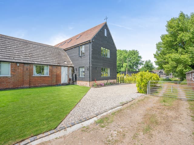 Exterior | Moat Farm, Tring