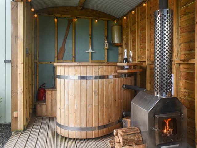 Hot tub | Bracken Hut at Copy House Hideaway, Earby