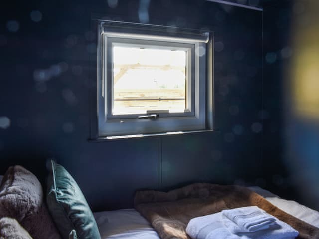 Double bedroom | Yan - Holmescales Lodges, Kendal and Lakes Gateway