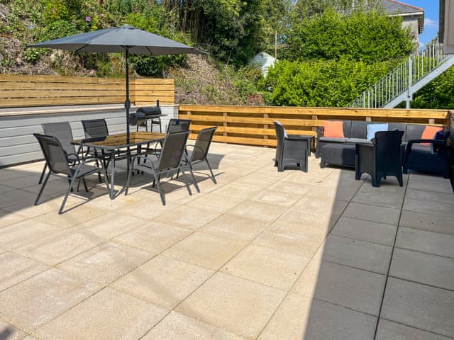 Exterior | 3 Le Dorney Villa - Le Dorney Villas, Par