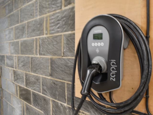 Exterior | 3 Le Dorney Villa - Le Dorney Villas, Par