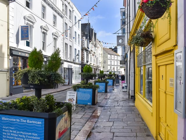 Surrounding area | Penlee Retreat, Plymouth