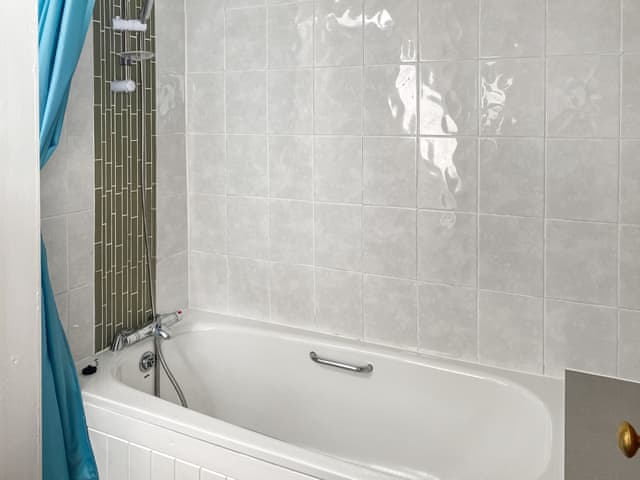 Bathroom | Nautilus, St Ives