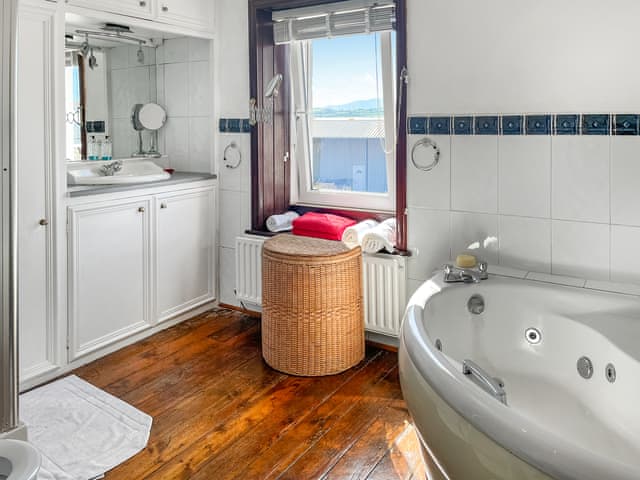 Bathroom | Midtown House, Cockermouth and the North West Fells