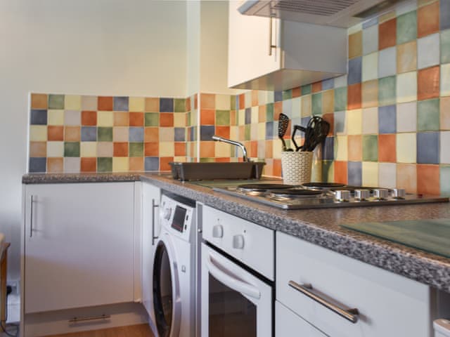 Kitchen | The Stable - Pitt Barn Cottages, Callington