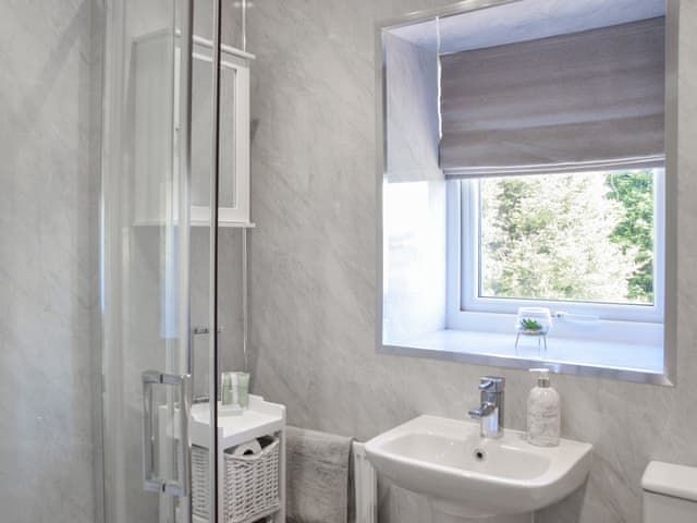 Bathroom | Doorstones Cottage, Shaw, near Saddleworth
