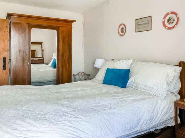 Wonderful double bedded room | Downhouse - Downhouse Cottages, Trebarwith, near Delabole