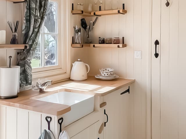 Kitchen area | Blossom&rsquo;s Lodge, Laneham