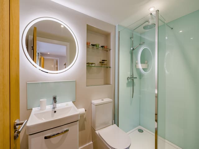 Shower room | Sanderlings, Brancaster