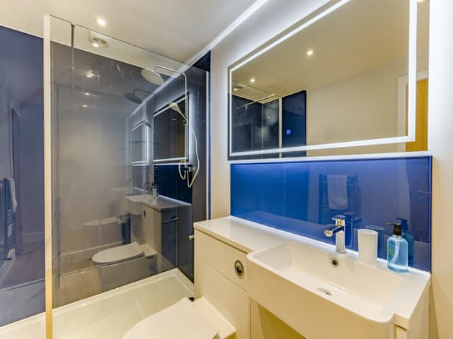 Shower room | Sanderlings, Brancaster