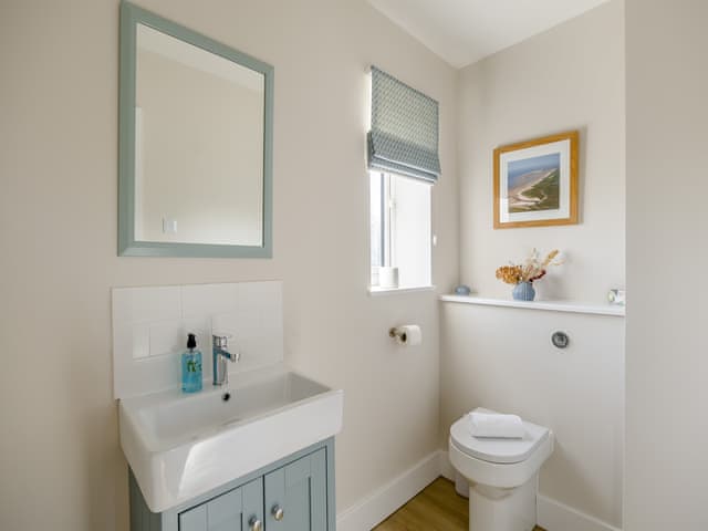 Shower room | Sanderlings, Brancaster