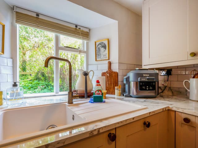 Kitchen | Crumble Cottage, Bradford-on-Avon