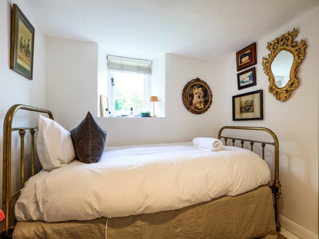 Single bedroom | Crumble Cottage, Bradford-on-Avon