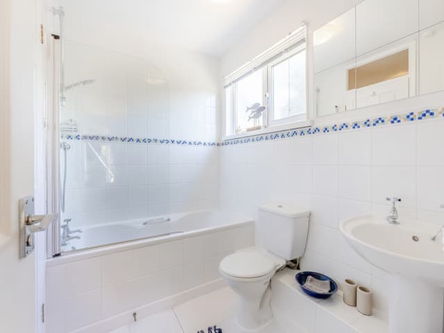 Bathroom | Valley Lodge 56, Gunnislake