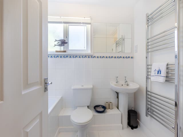 Bathroom | Valley Lodge 56, Gunnislake