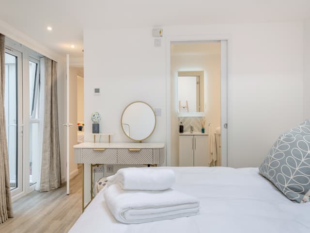 Double bedroom | Waterside, Ventnor