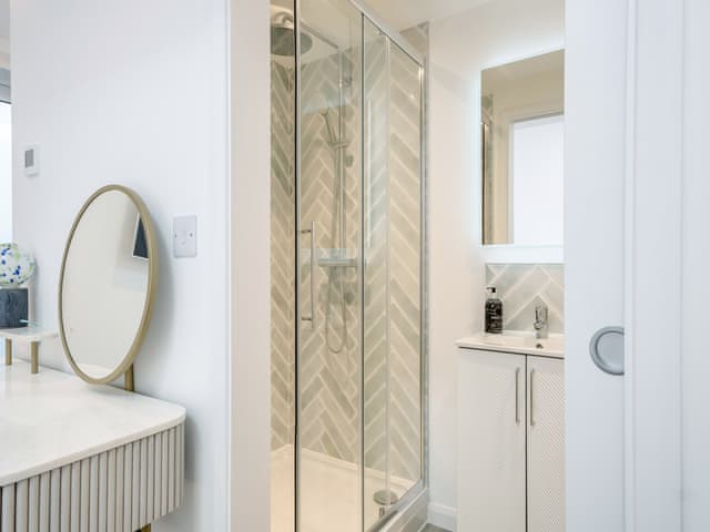 En-suite | Waterside, Ventnor