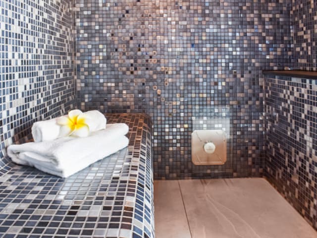 On-site amenities | Little Palms, Bude