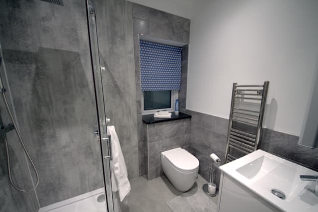 Bathroom | Castle Retreat, Skipton