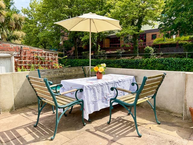 Sitting-out-area | Deepend, Dawlish