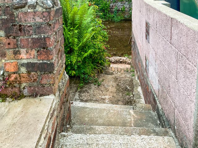 Exterior | Deepend, Dawlish