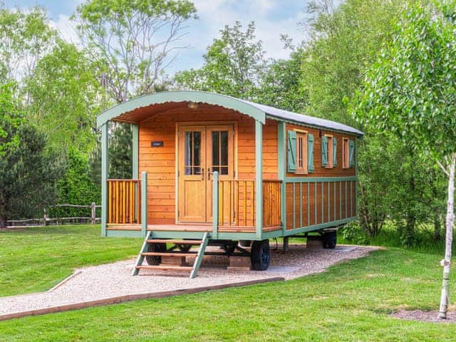 Exterior | South Down Lodges - Le Rouge Roulotte - South Downs Lodges, Hassocks