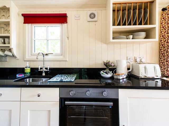 Open plan living space | South Down Lodges - Le Rouge Roulotte - South Downs Lodges, Hassocks
