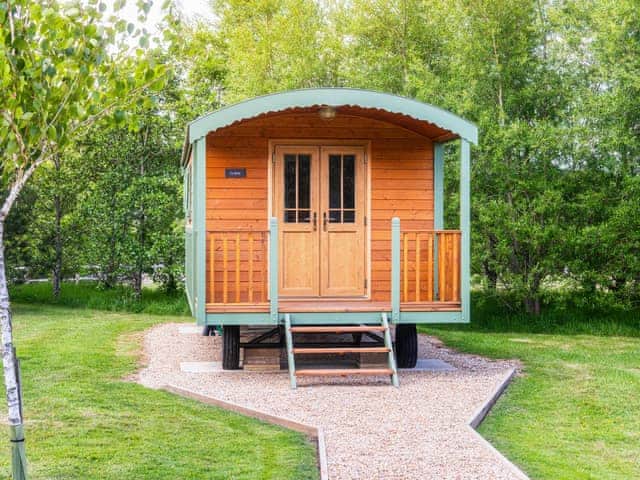 Exterior | South Down Lodges - Le Rouge Roulotte - South Downs Lodges, Hassocks