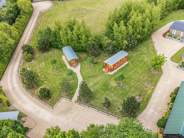 Exterior | South Down Lodges - Le Rouge Roulotte - South Downs Lodges, Hassocks