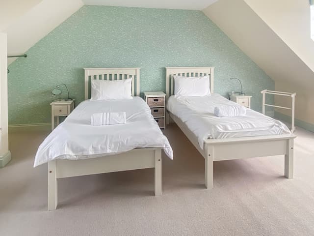 Twin bedroom | Coastguards, Portscatho