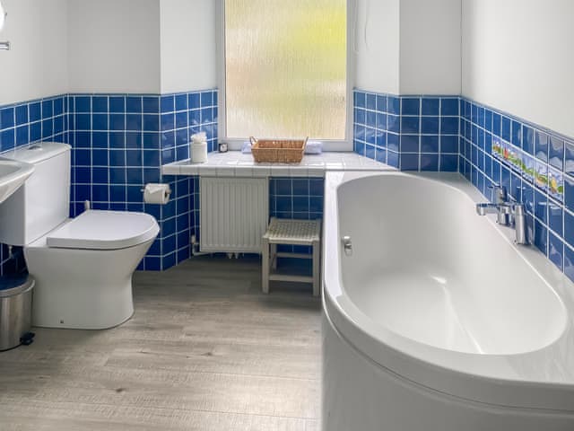 Bathroom | Coastguards, Portscatho