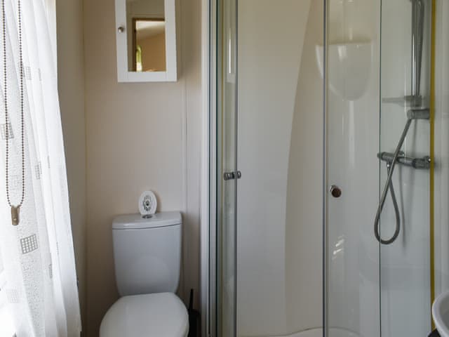 Bathroom | Sunrise Lodge, Lowestoft