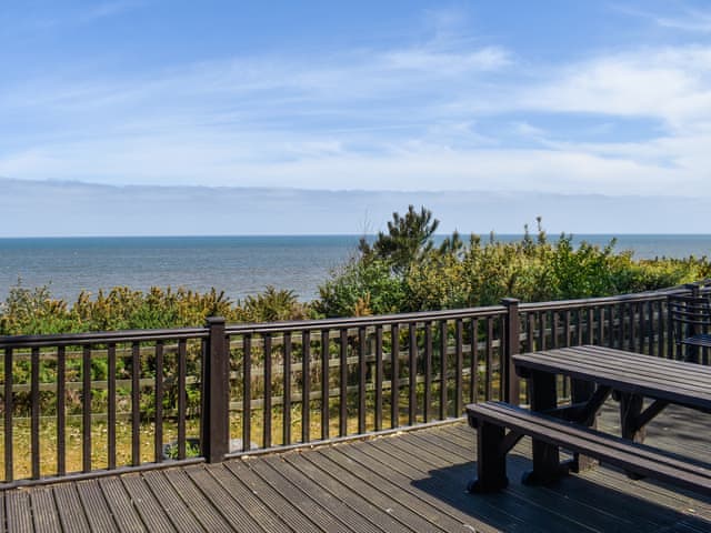 Sitting-out-area | Sunrise Lodge, Lowestoft