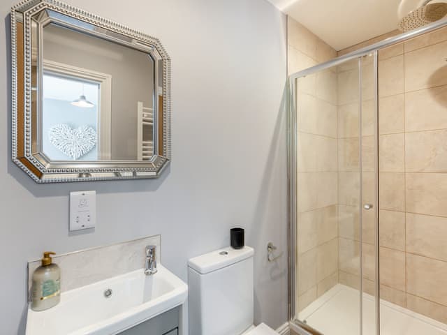 En-suite | Wild Boar Cottage, Sedbergh and the Howgill Fells