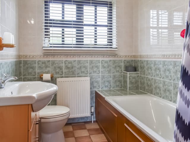Bathroom | Dairy Cottage - Tor View Cottage Holidays, Trebell Green, near Bodmin