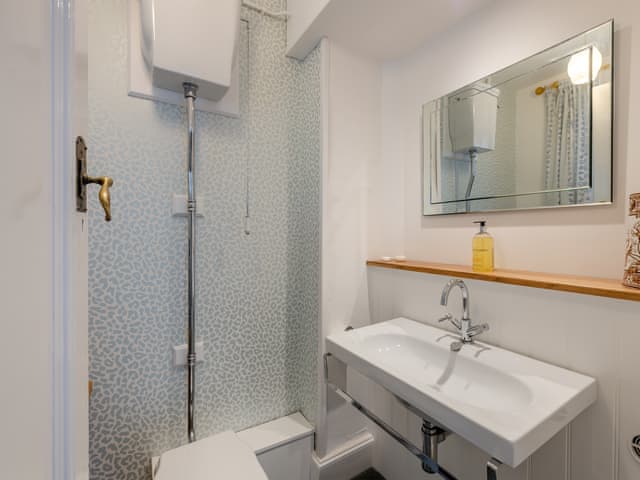 Bathroom | Cliff House, Beesands