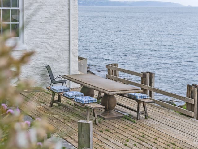 Sitting-out-area | Cliff House, Beesands