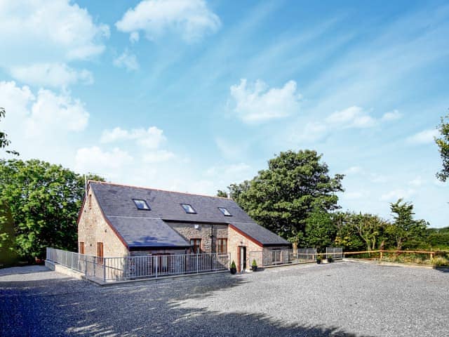 Exterior | Y Llaethdy - Tir Cethin Farm, Pen-clawdd