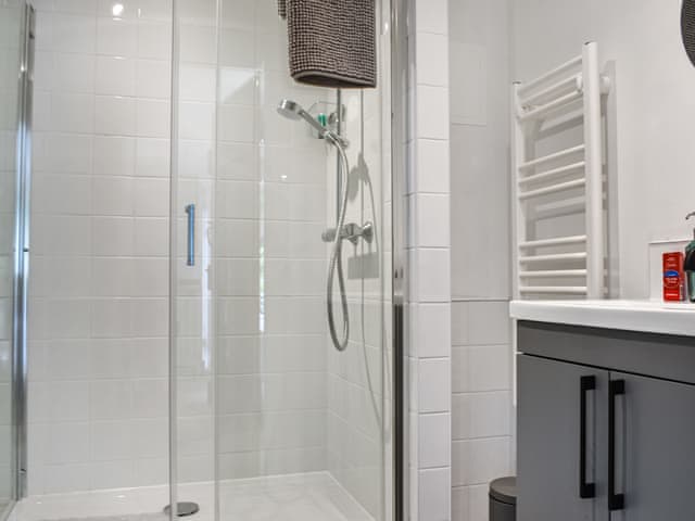 Bathroom | Roseland Roost - Roseland Rendevous, Truro