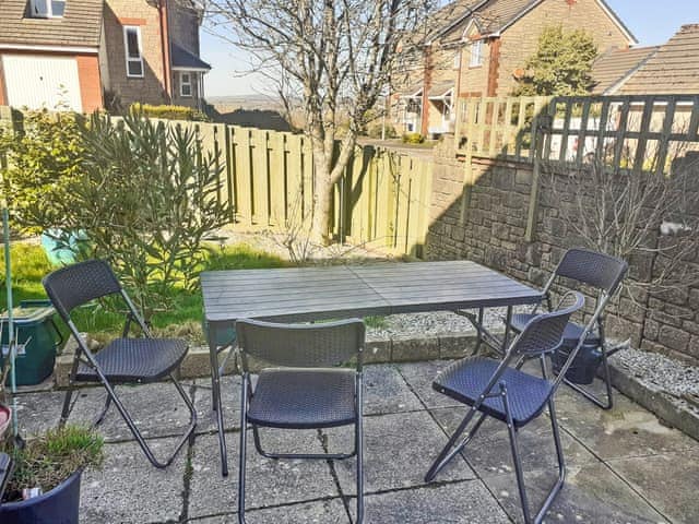 Sitting-out-area | Kernow Bys Vyken House, Liskeard
